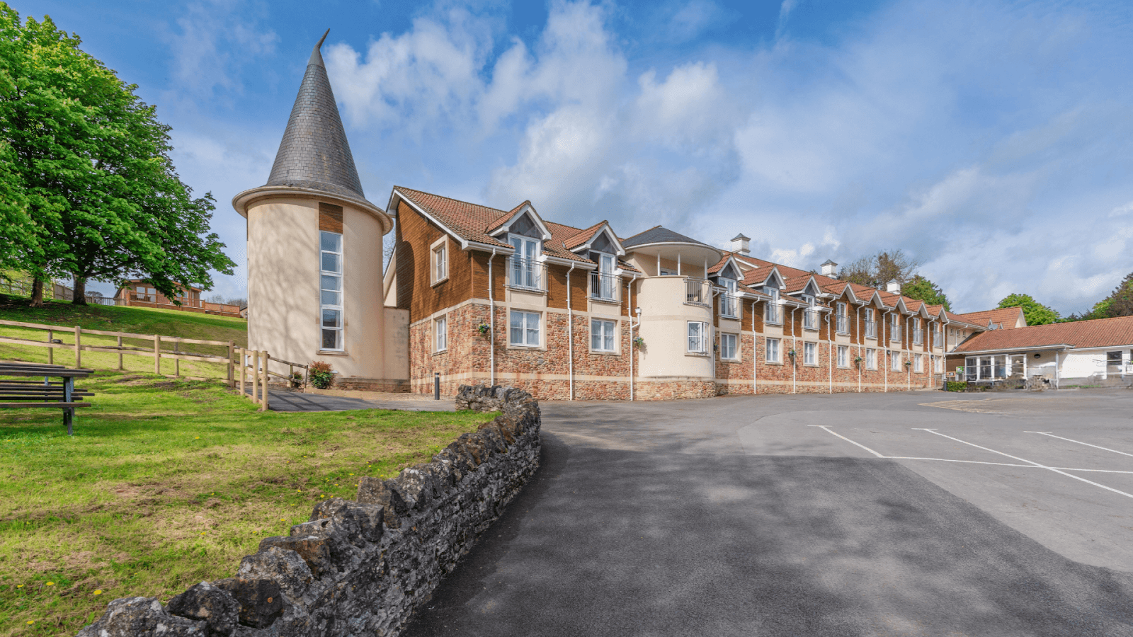 Wookey Hole Hotel – photo 1
