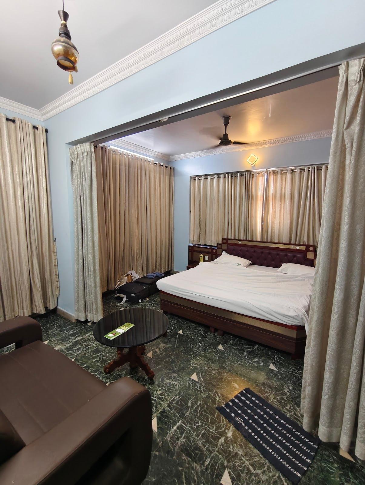 Land Mark Inn – photo 2