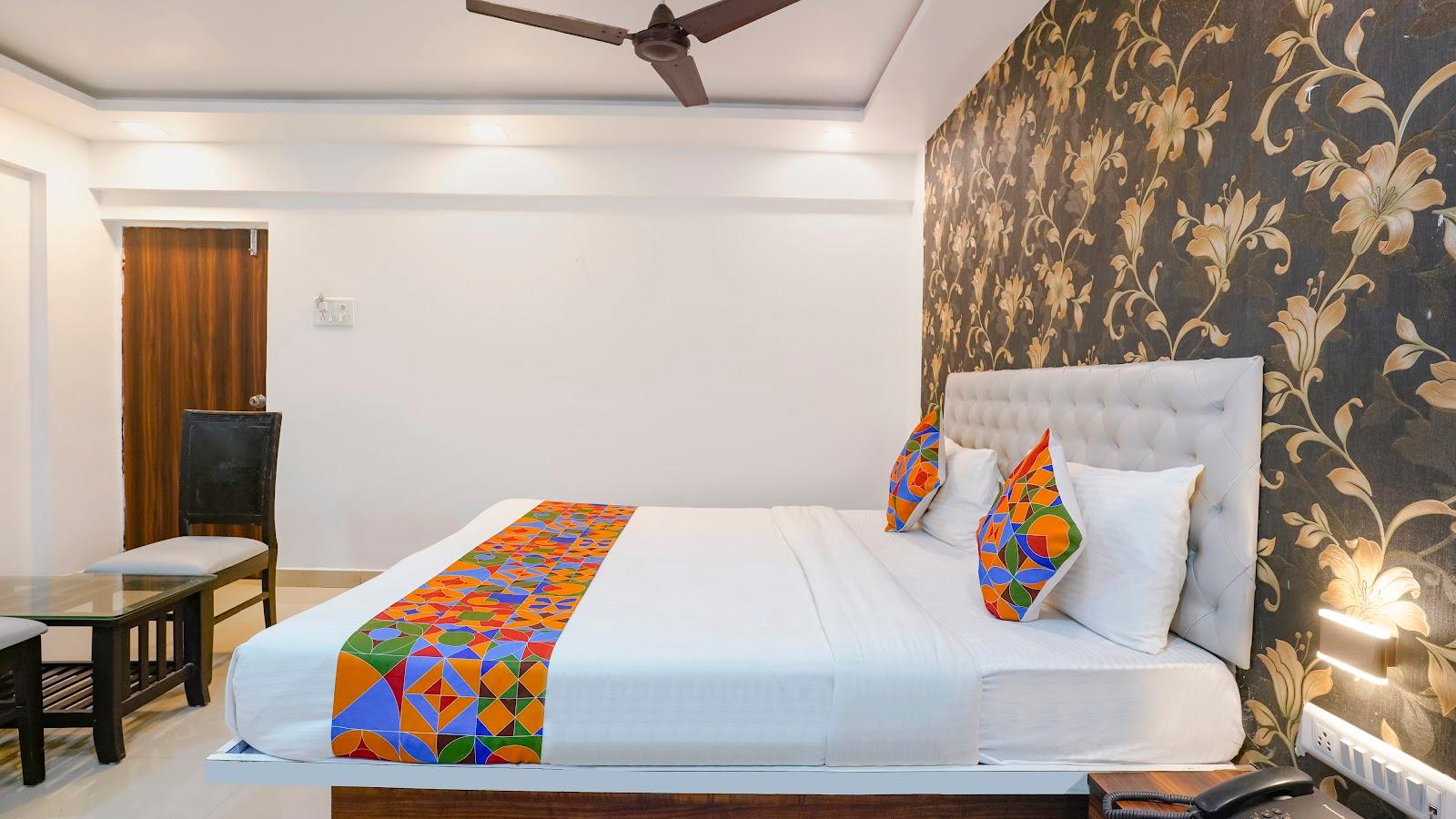 FabHotel Arsh Executive Inn – photo 2