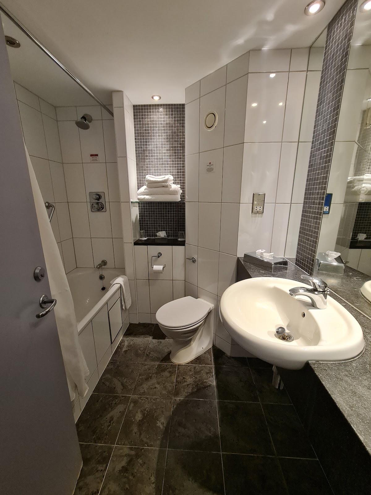 Ramada London North M1 – photo 4