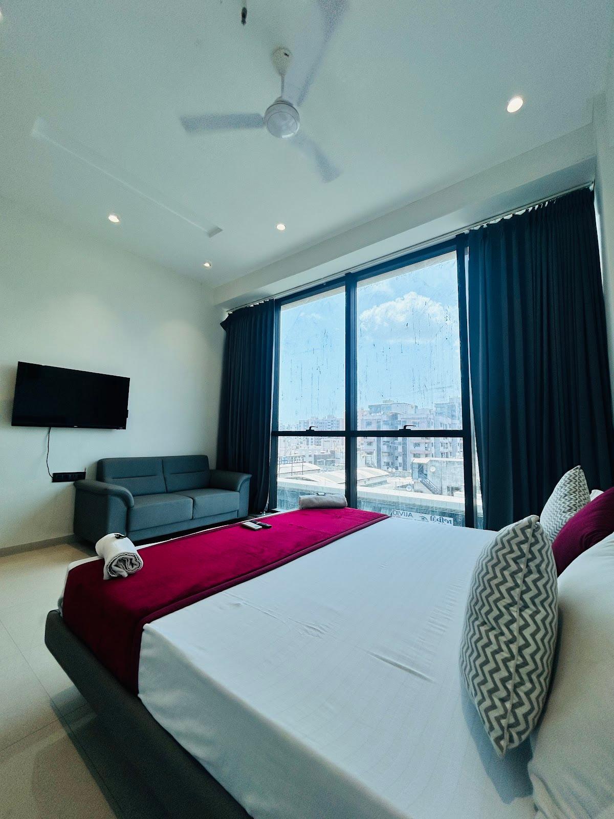 GOLD PALACE INN SURAT