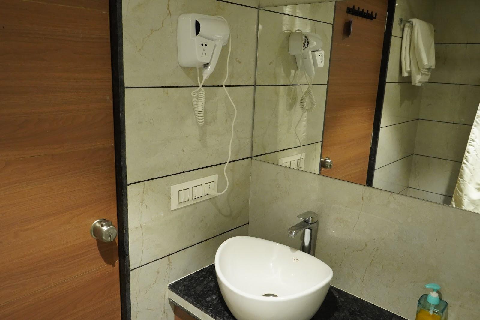 Hotel Om Inn – photo 4