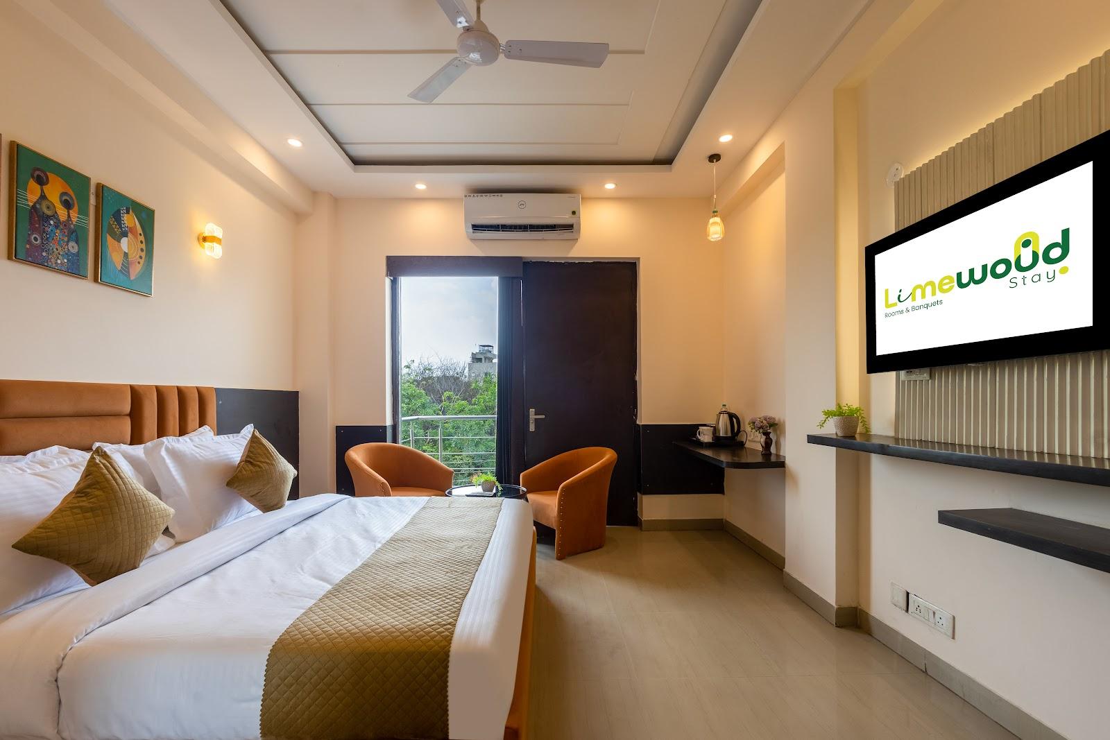Limewood Stay Premier | Golf Course Sector 42 – photo 2