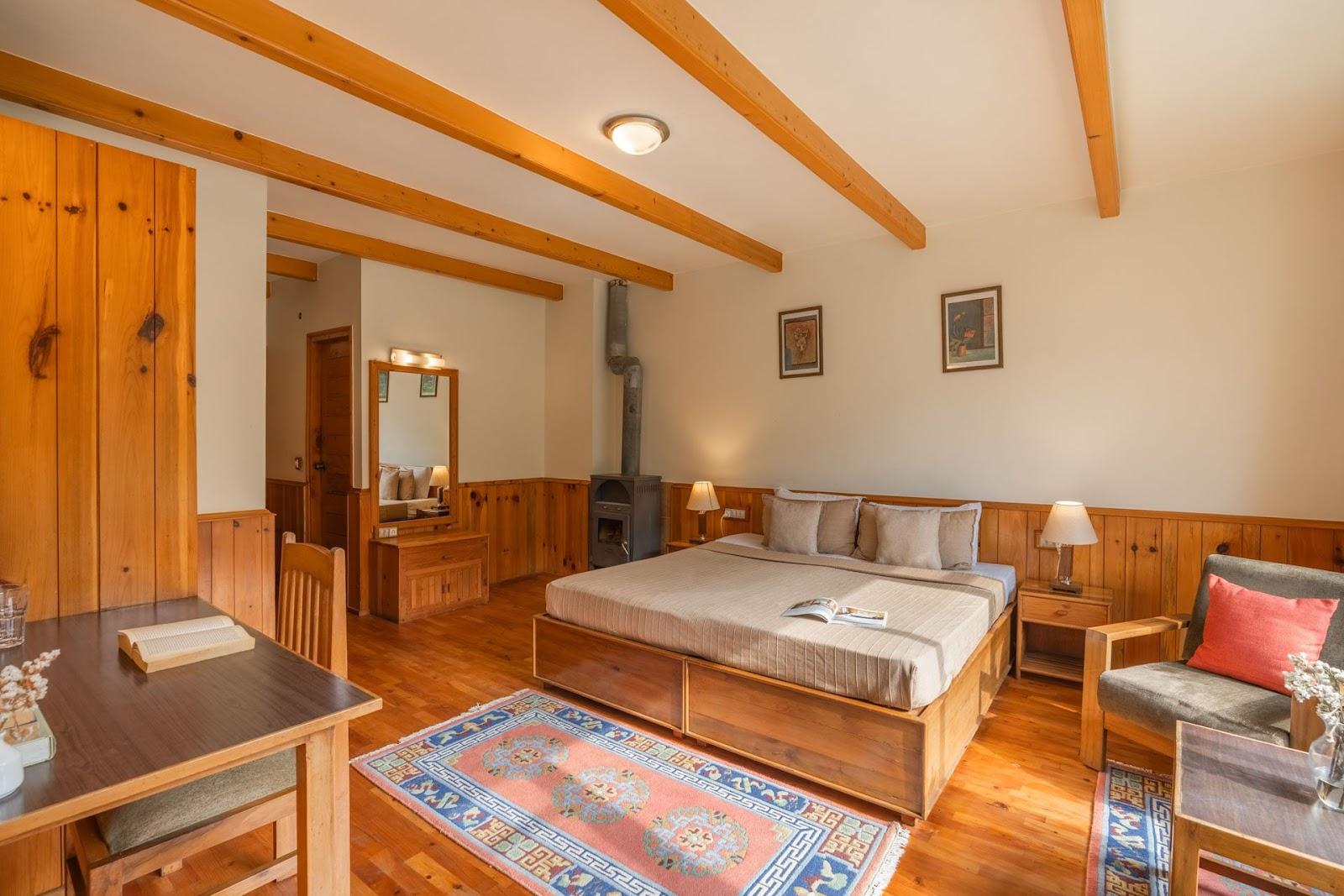 StayVista at Himalayan Retreat in Manali | 8 BHK Premium Holiday Home – photo 3