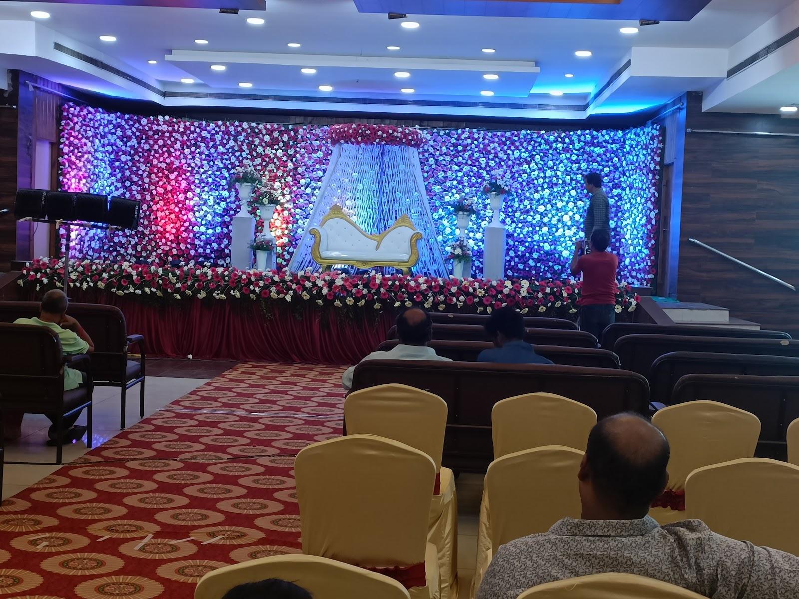 Ananda Inn Hotel – photo 4
