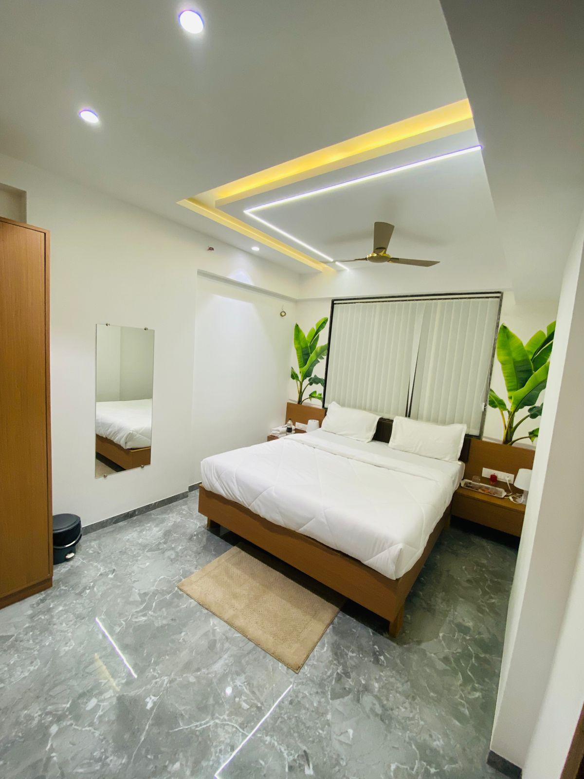 HOTEL MIGHTER CREST – photo 2
