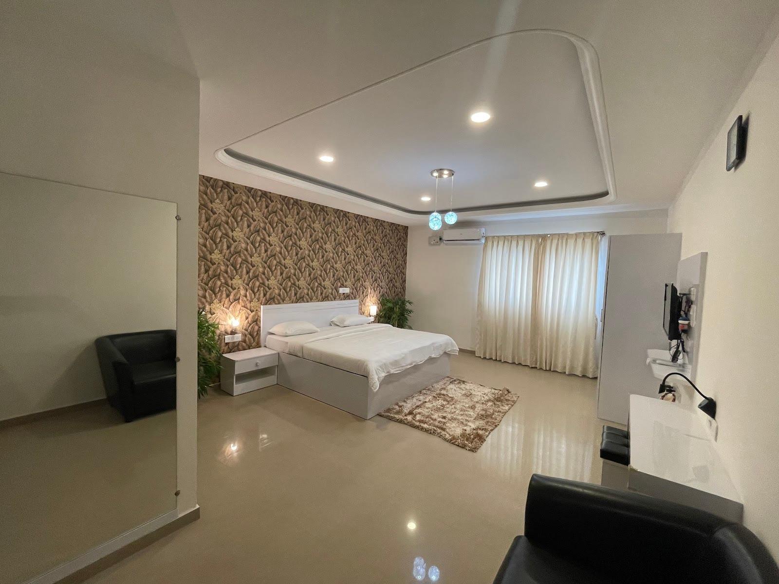 R K Inn Premium Suites – photo 2