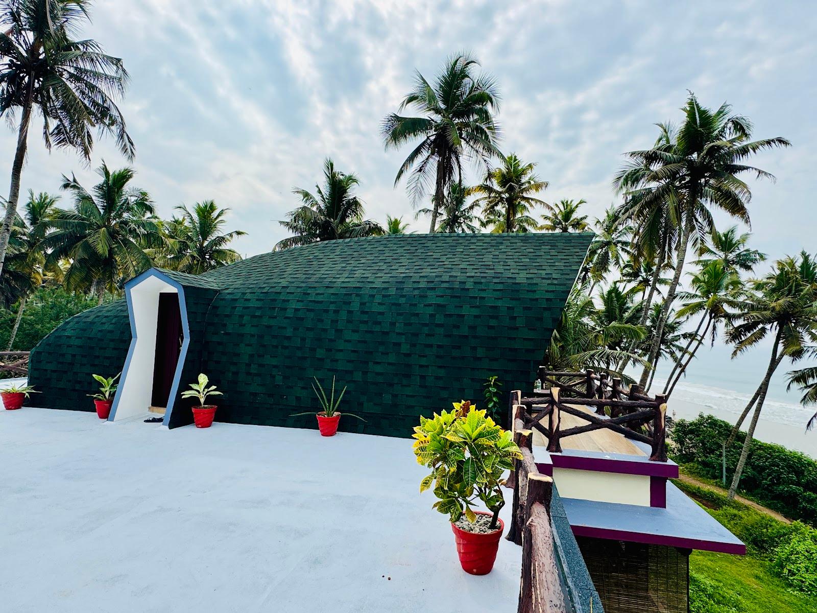 Maadathil Beach Resort – photo 1