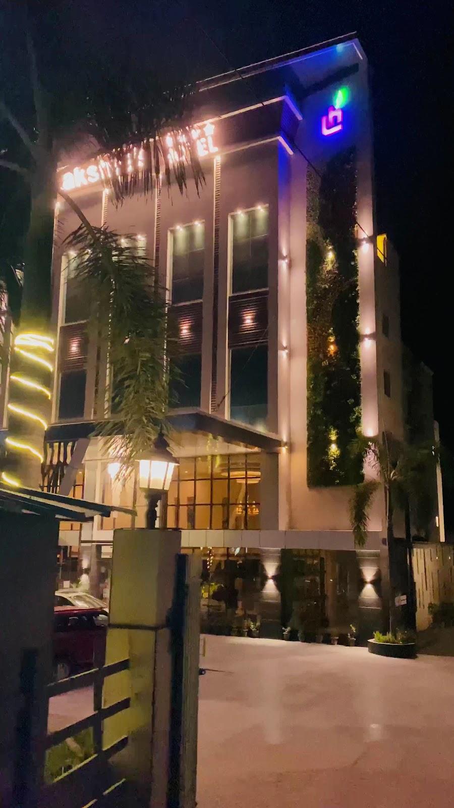Lakshya's Hotel – photo 2