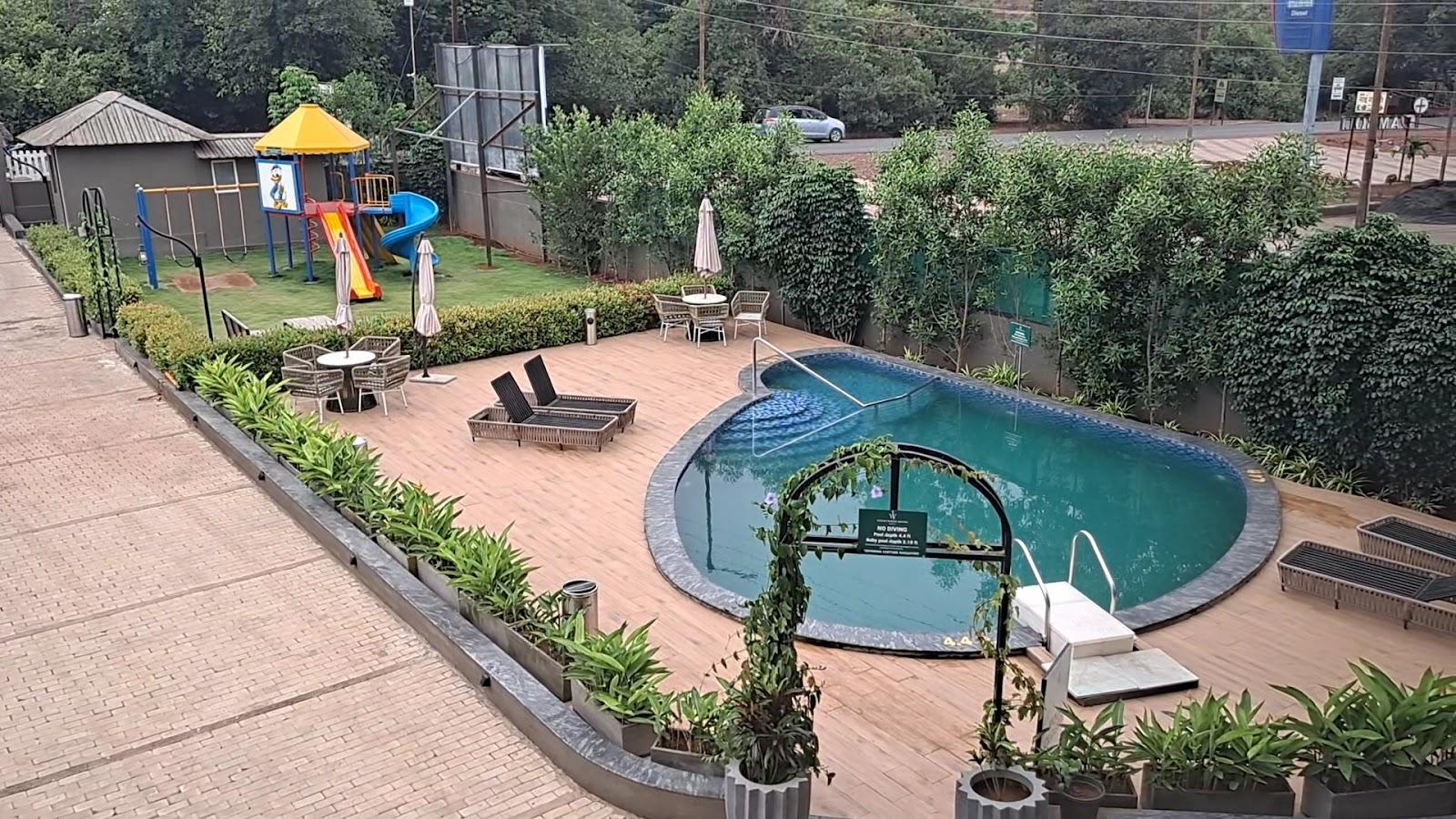 Stone Wood Hotel Amboli – photo 2