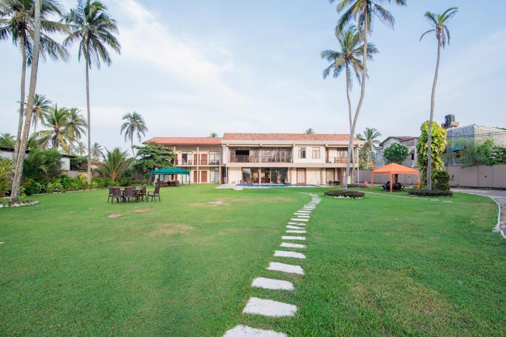 Kay Jay Beach Front – photo 4