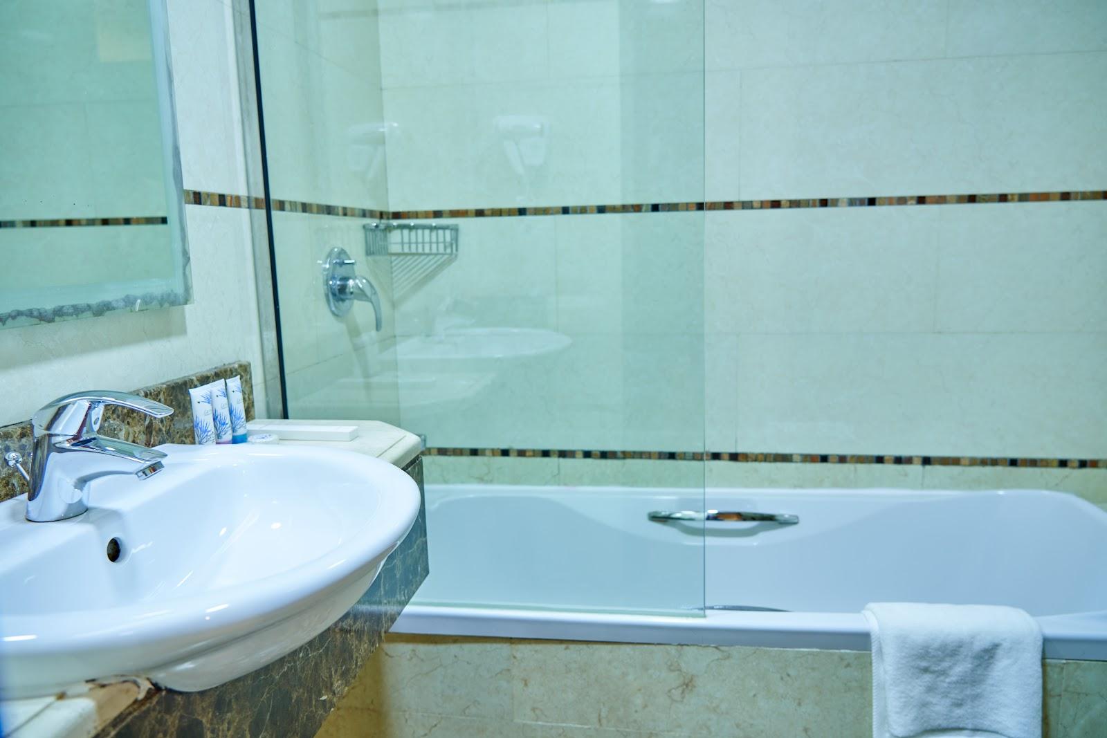 Click Square Hotel – photo 3