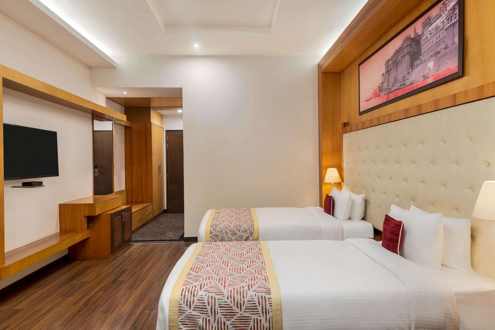 Ramada by Wyndham Varanasi Katesar – photo 3