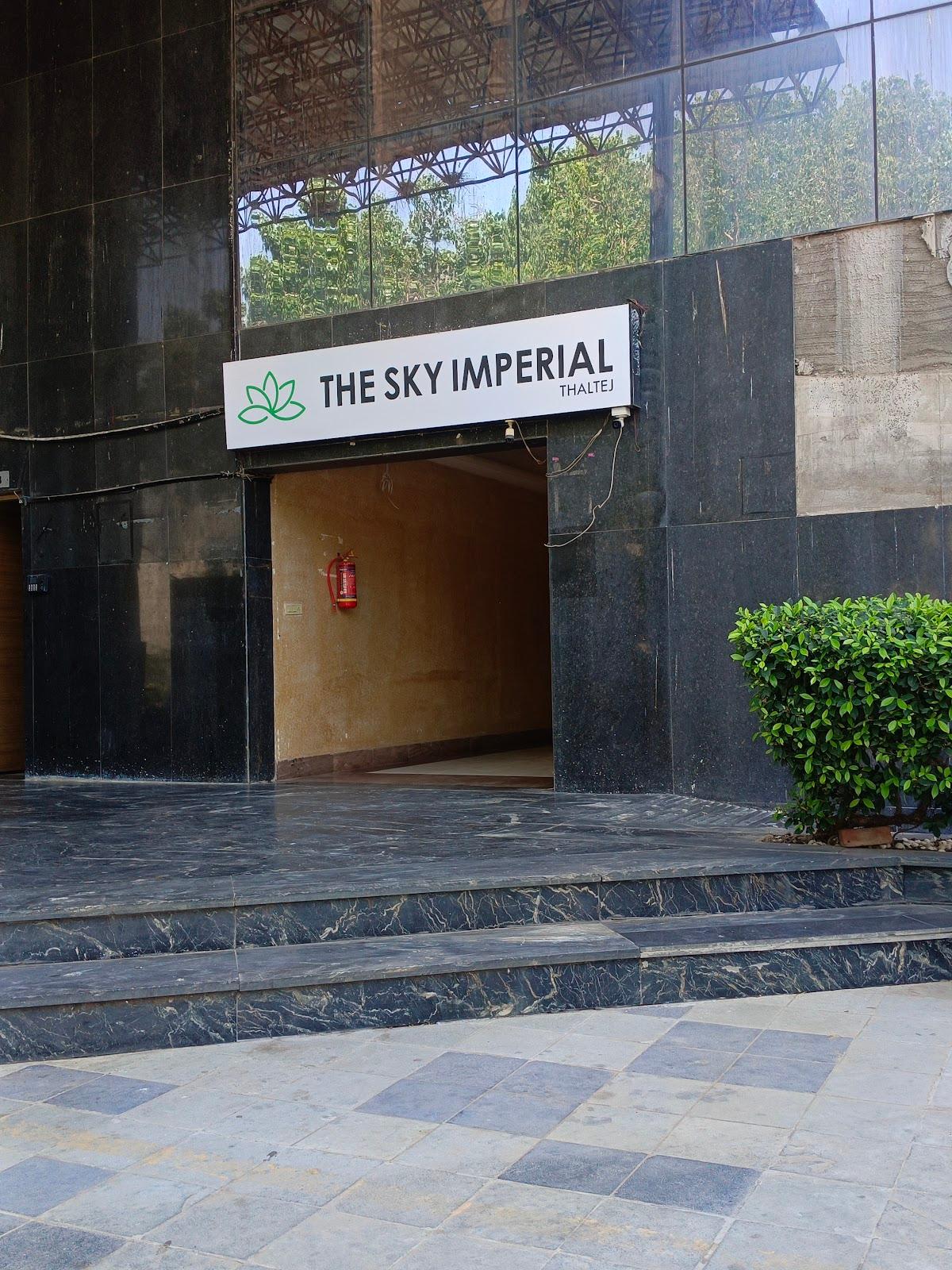 The Sky Imperial Thaltej – photo 1