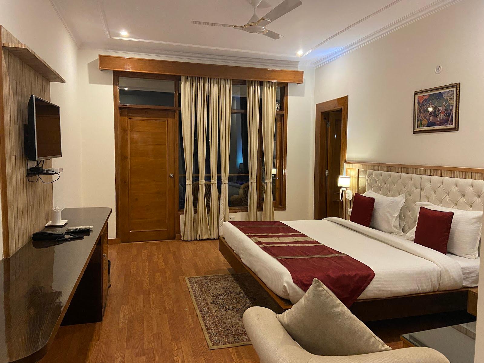 Aaroham The Watergate Hotel- Best Hotel in Bhimtal, Nainital – photo 3