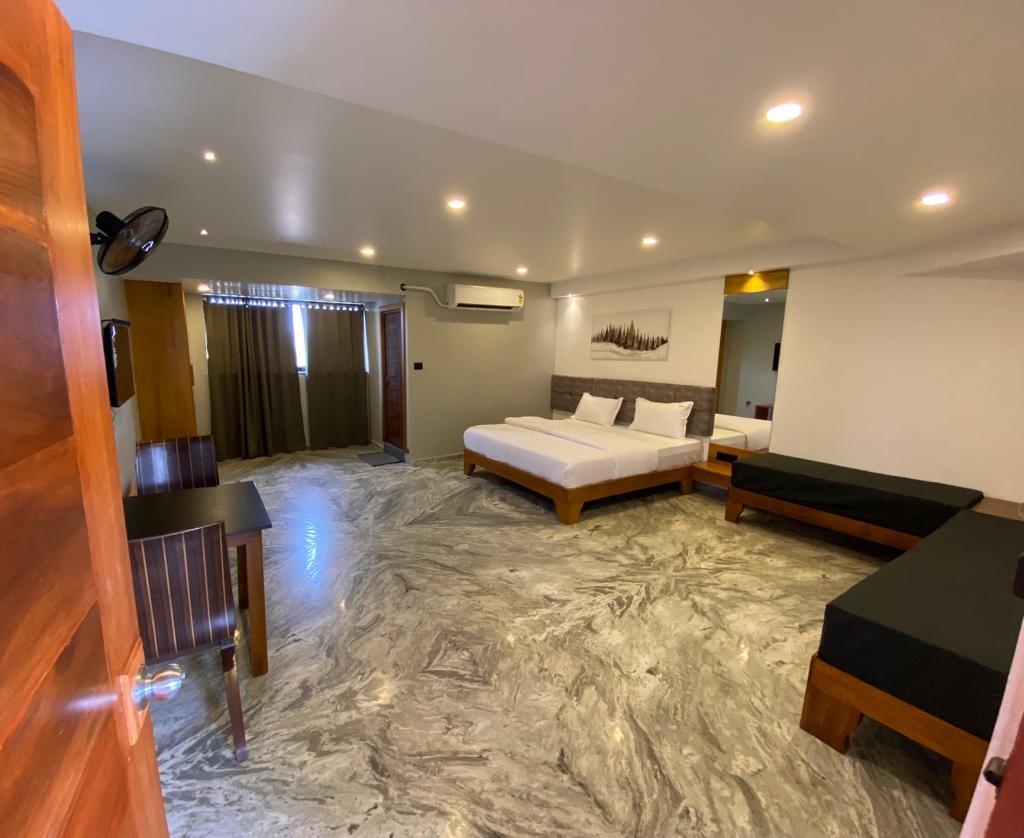 Luxe Inn – photo 3