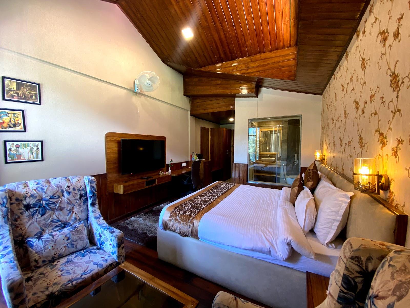 Royal Castle Kasol (SOHO KASOL) – photo 2