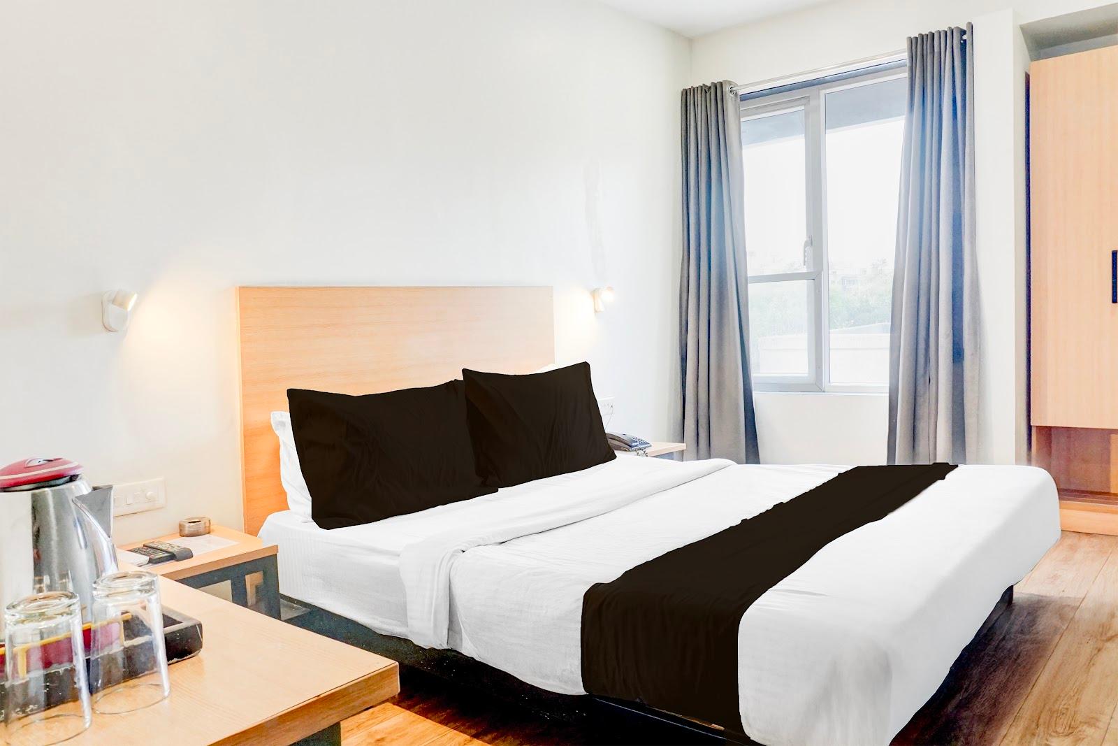 Super Townhouse MG Road Pune – photo 3