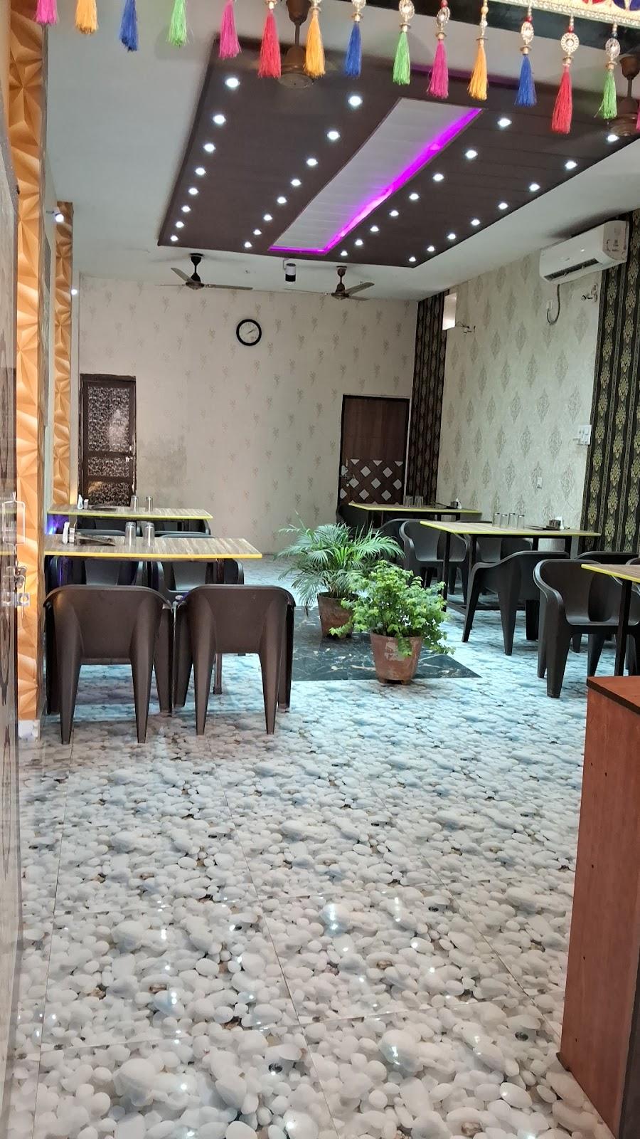 Holiday.inn varanasi – photo 3