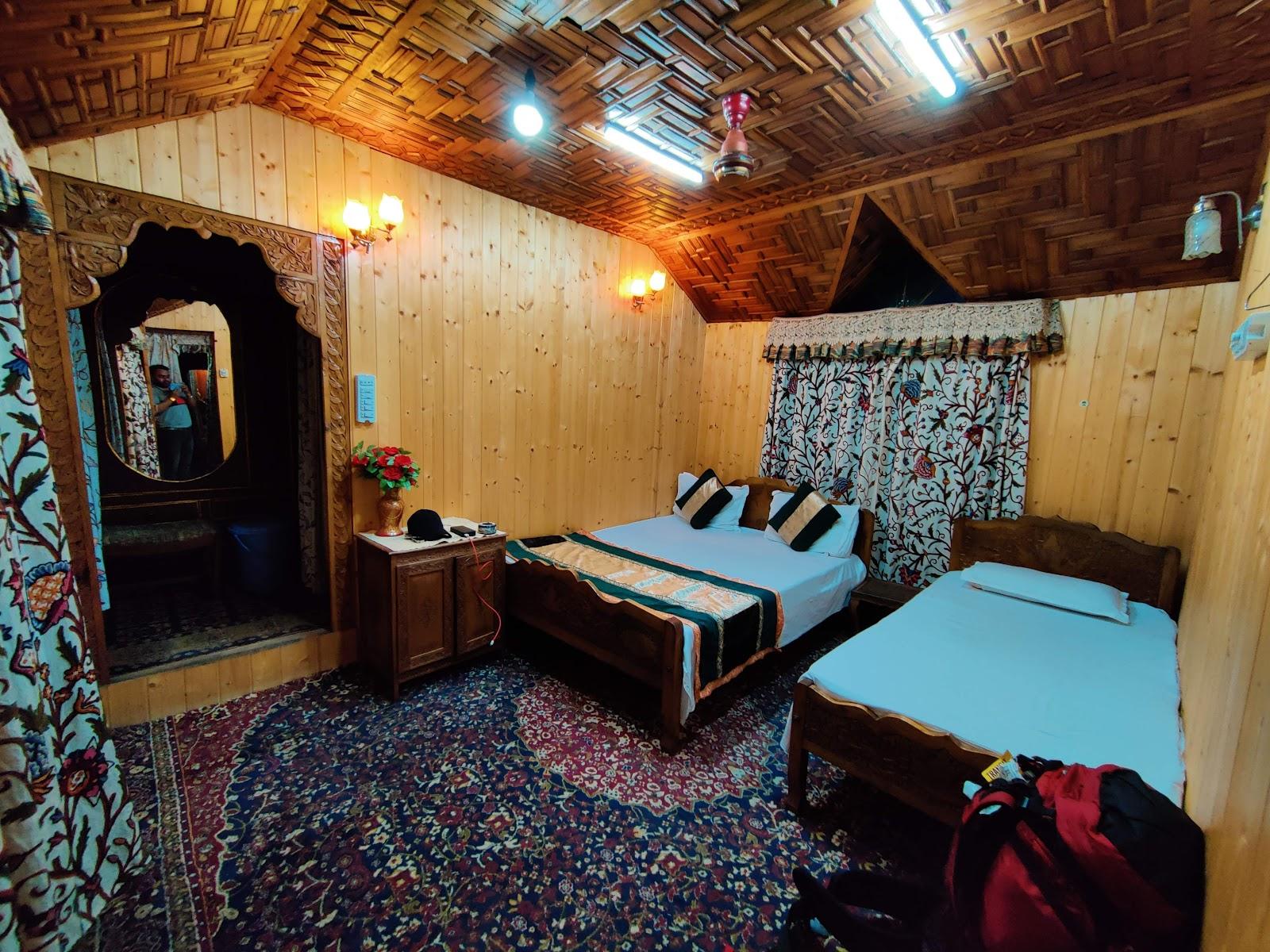 Houseboat New Suzan – photo 3