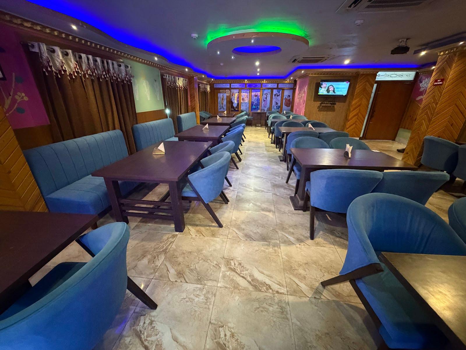City International Hotel – photo 4