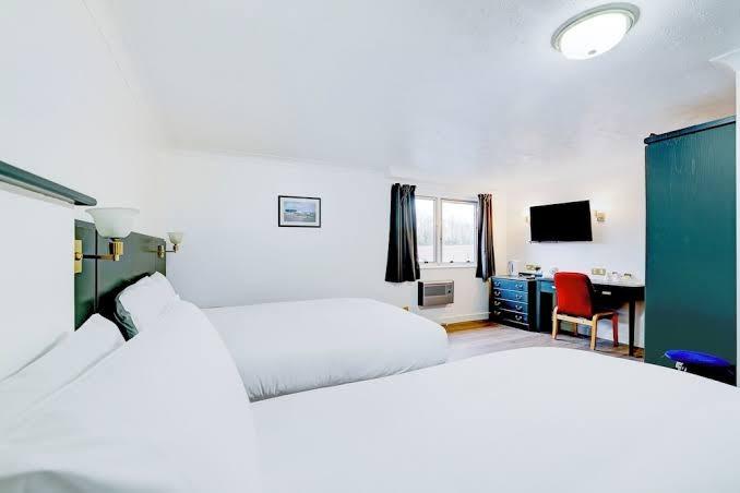 The Rivenhall Hotel – photo 3