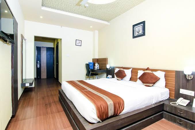 होटल द कॉन्टिनेंटल - Top 10 Hotels for Stay in Lucknow – photo 3