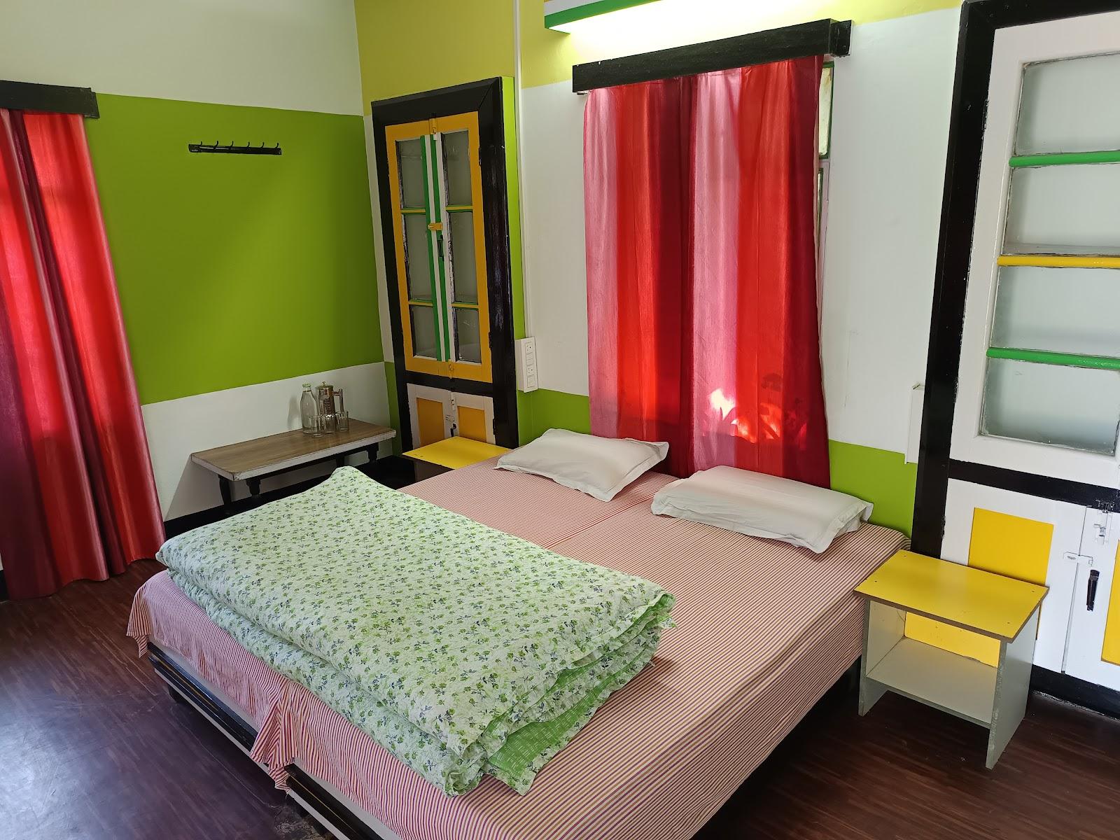 Sunrise Tourist Home – photo 2