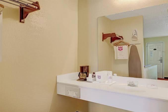White Rock Inn San Marcos – photo 4