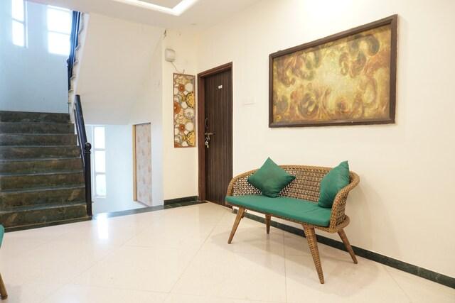 OYO Hotel New White House Near Inox – photo 4