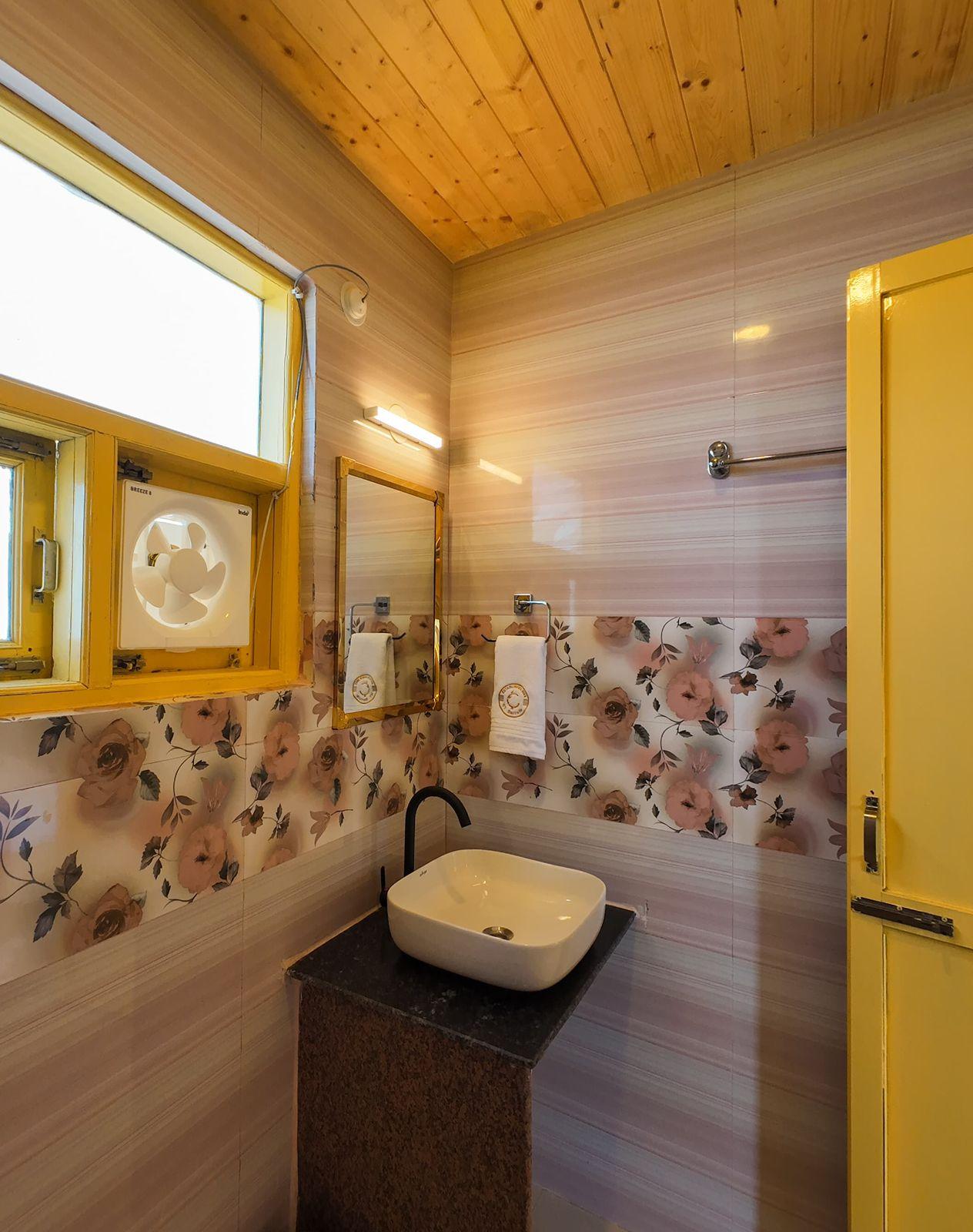 Ghar Bar Boutique Stay & Cafe – photo 3