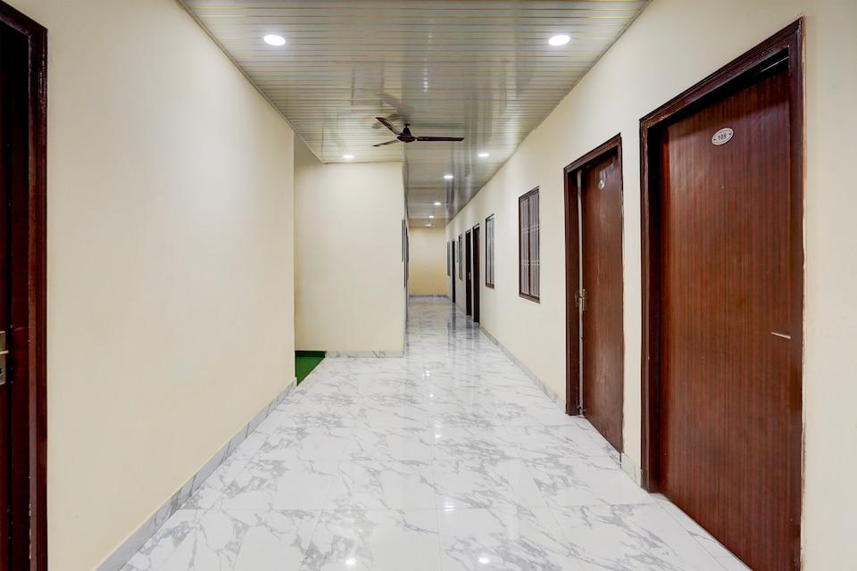 OYO Collection O Govind Vihar Matiyari Formerly Saffron – photo 4