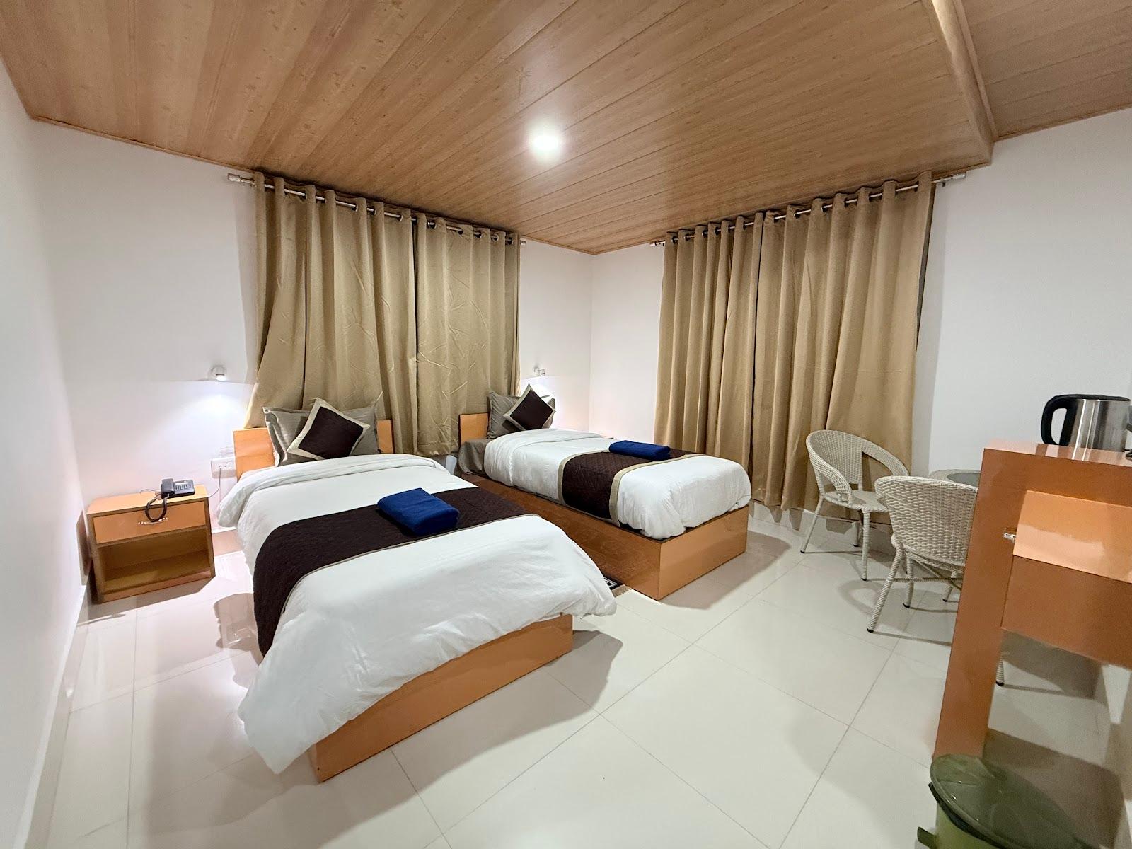 Hotel East Inn – photo 2