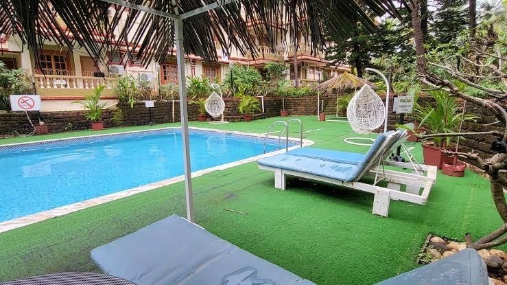 1 BHK- Pool view apartment @ 2min Candolim beach ! – photo 1
