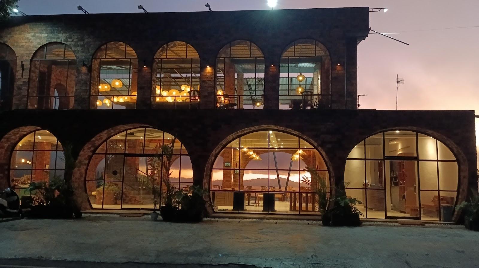 Caldera Hotel & Restaurant