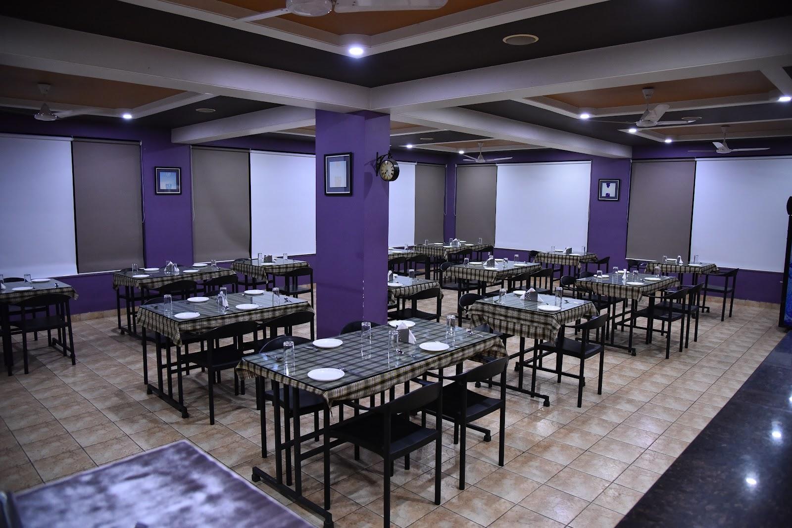 Lotus Hotel – photo 3