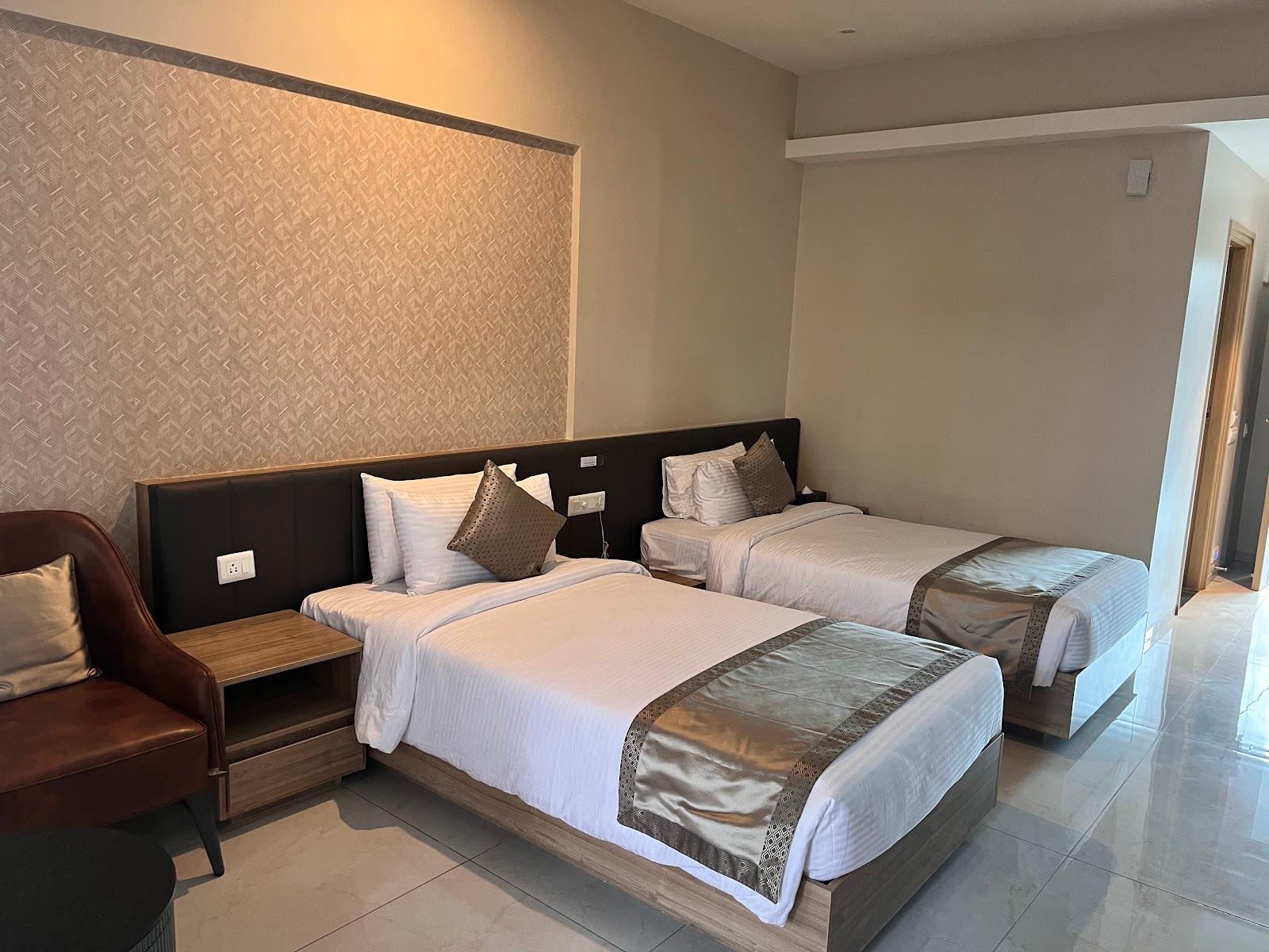 VRR Astoria Resort & Convention Center – photo 3