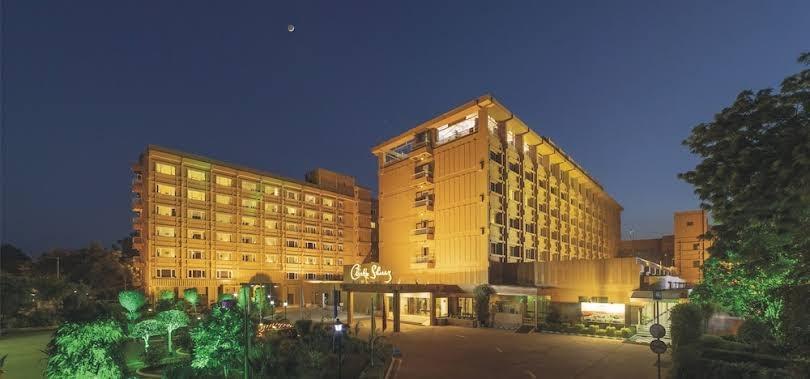 Hotel Clarks Shiraz, Agra