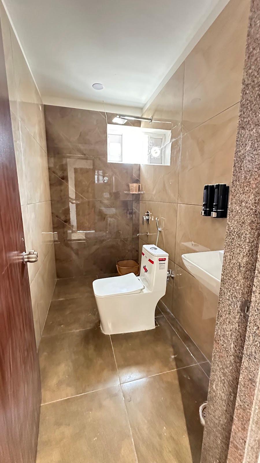Innzoy Hotels - DLF Road – photo 3