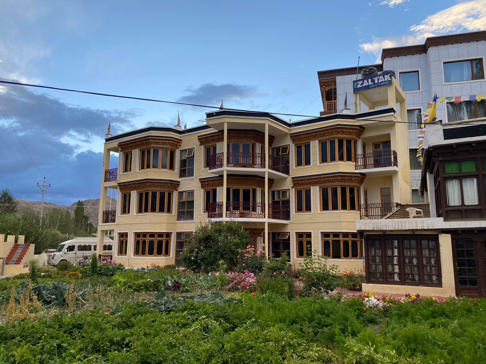Zaltak Guest House And Hostel – photo 4