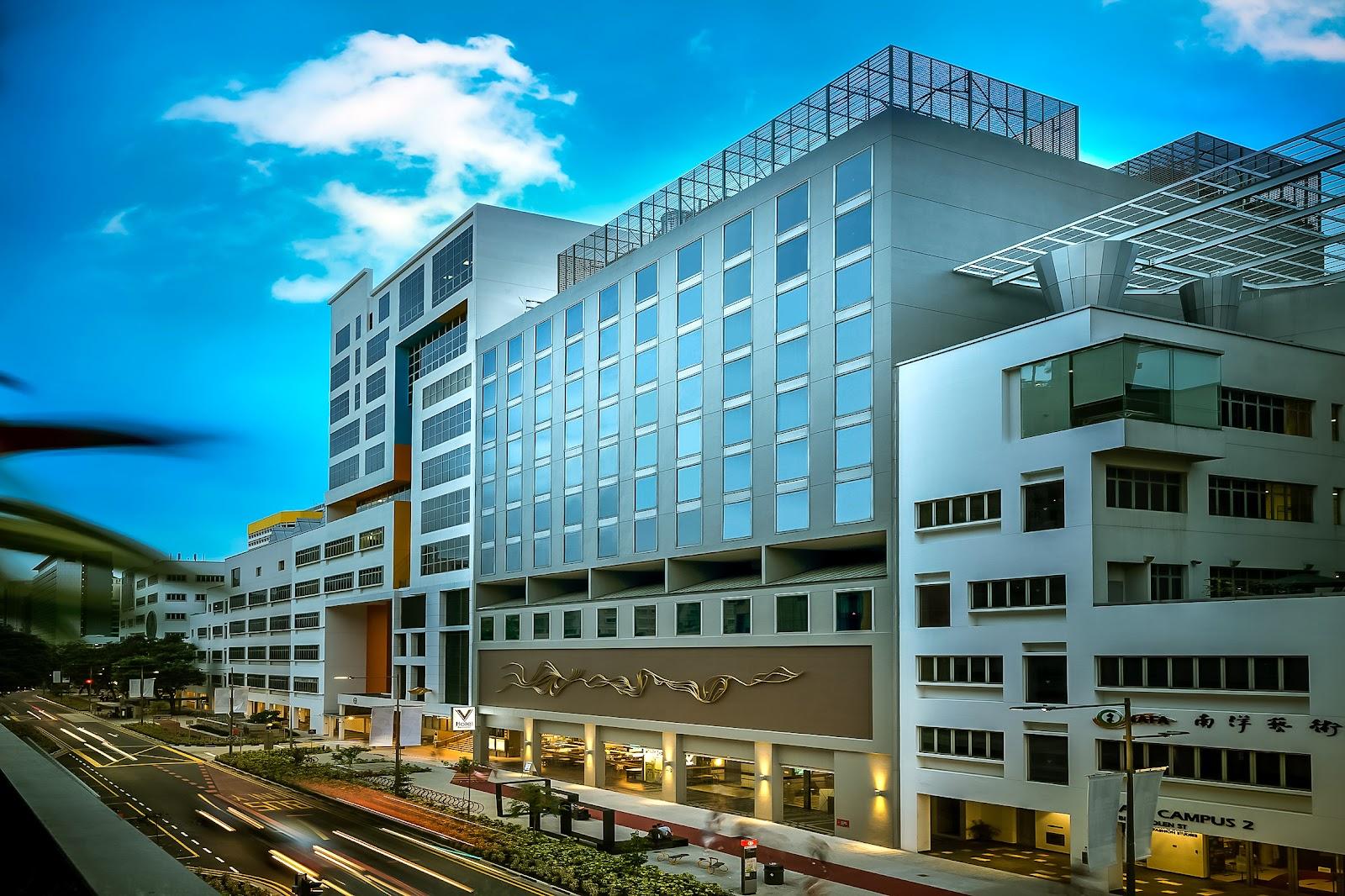 V Hotel Bencoolen – photo 1