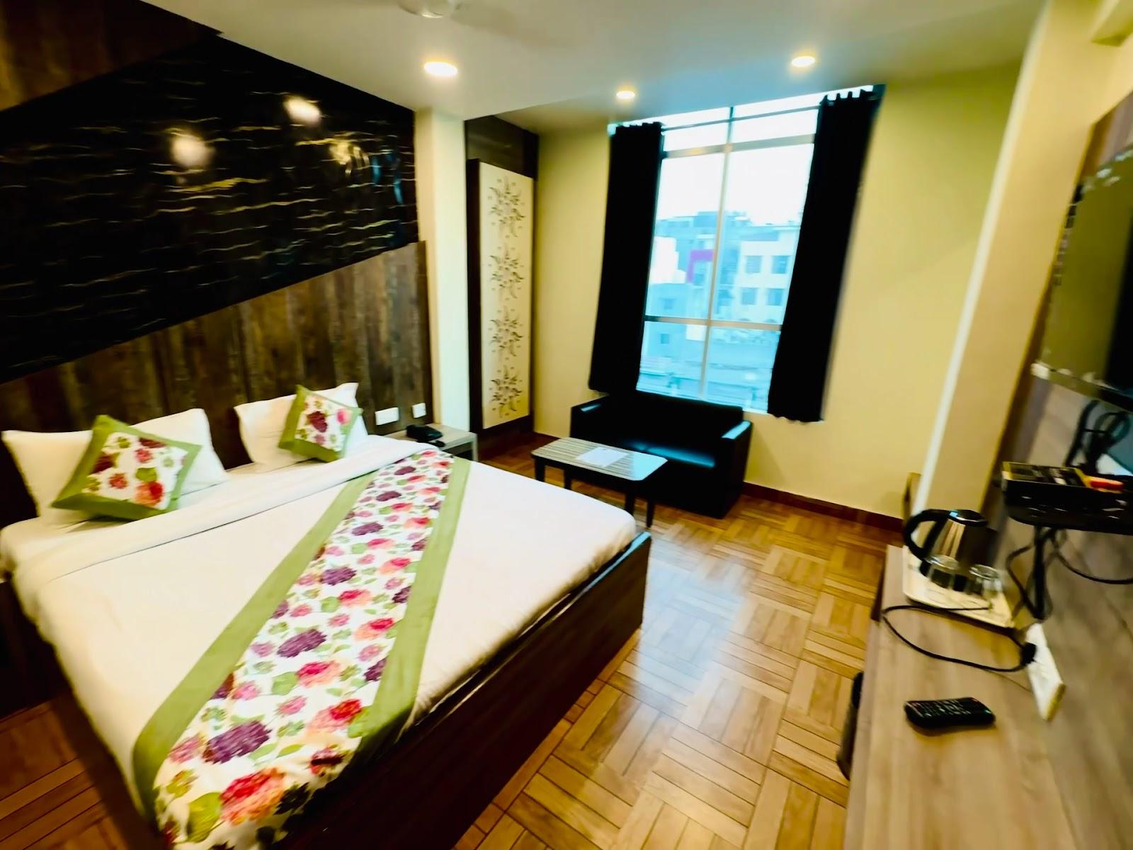 Majestic - Best Hotel in Charbagh | Affordable Hotel in Charbagh | Best Hotel Near me || – photo 4