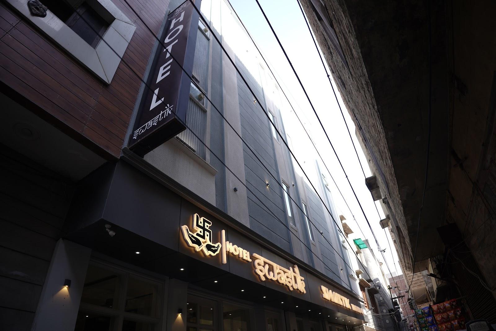HOTEL SWASTIK – photo 1