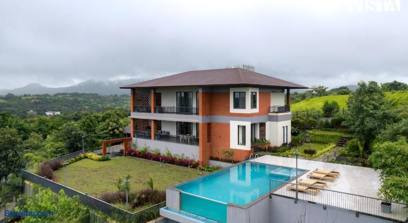 StayVista at The Rainfield Villa | Premium Villa with Swimming Pool in Nashik – photo 1