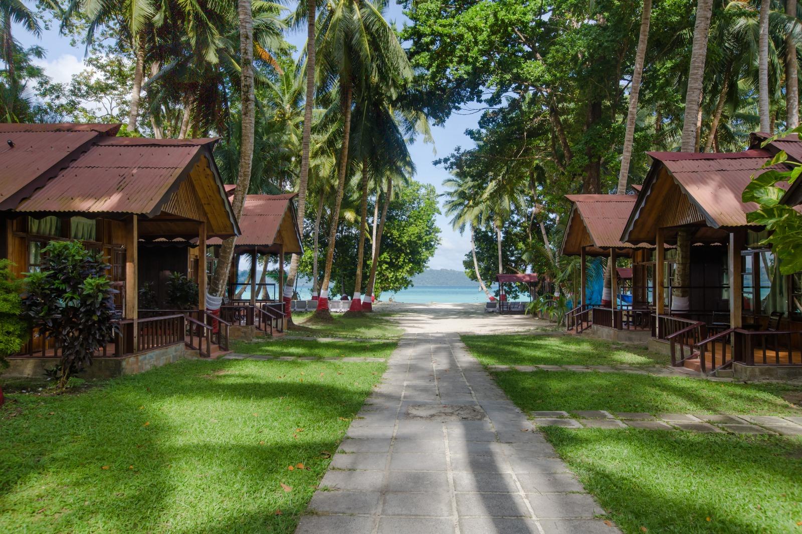 Symphony Palms Beach Resort And Spa – photo 1