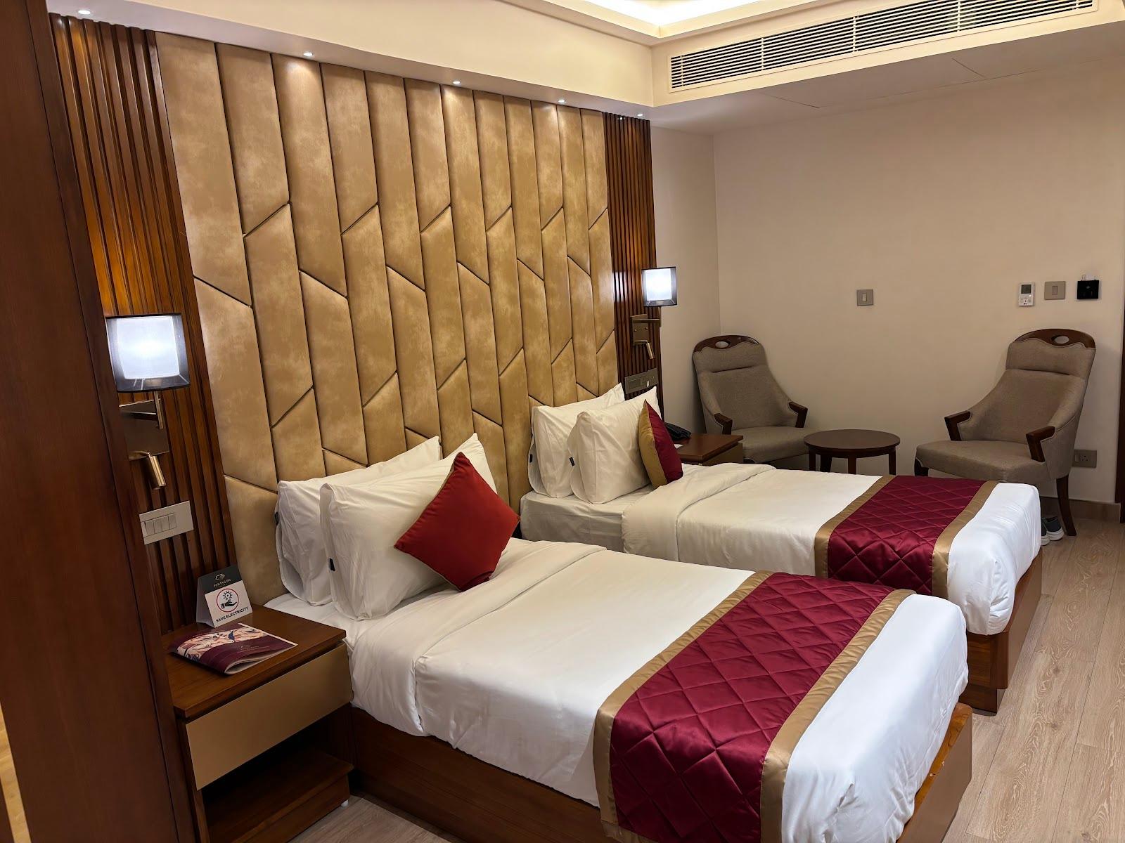 Pentagon Hotel – photo 3