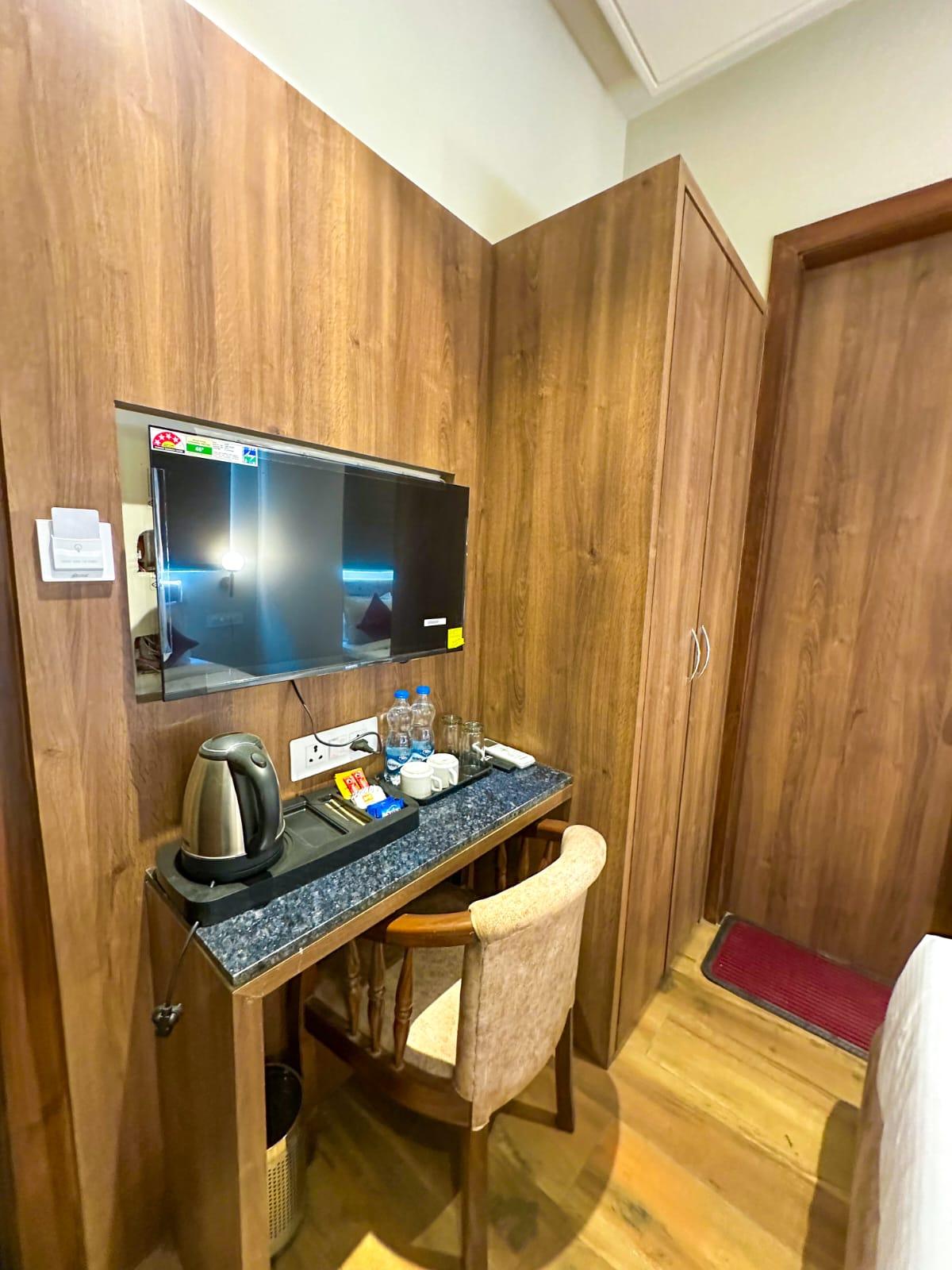 Hotel RK Heights ( 300M From Golden Temple) – photo 4