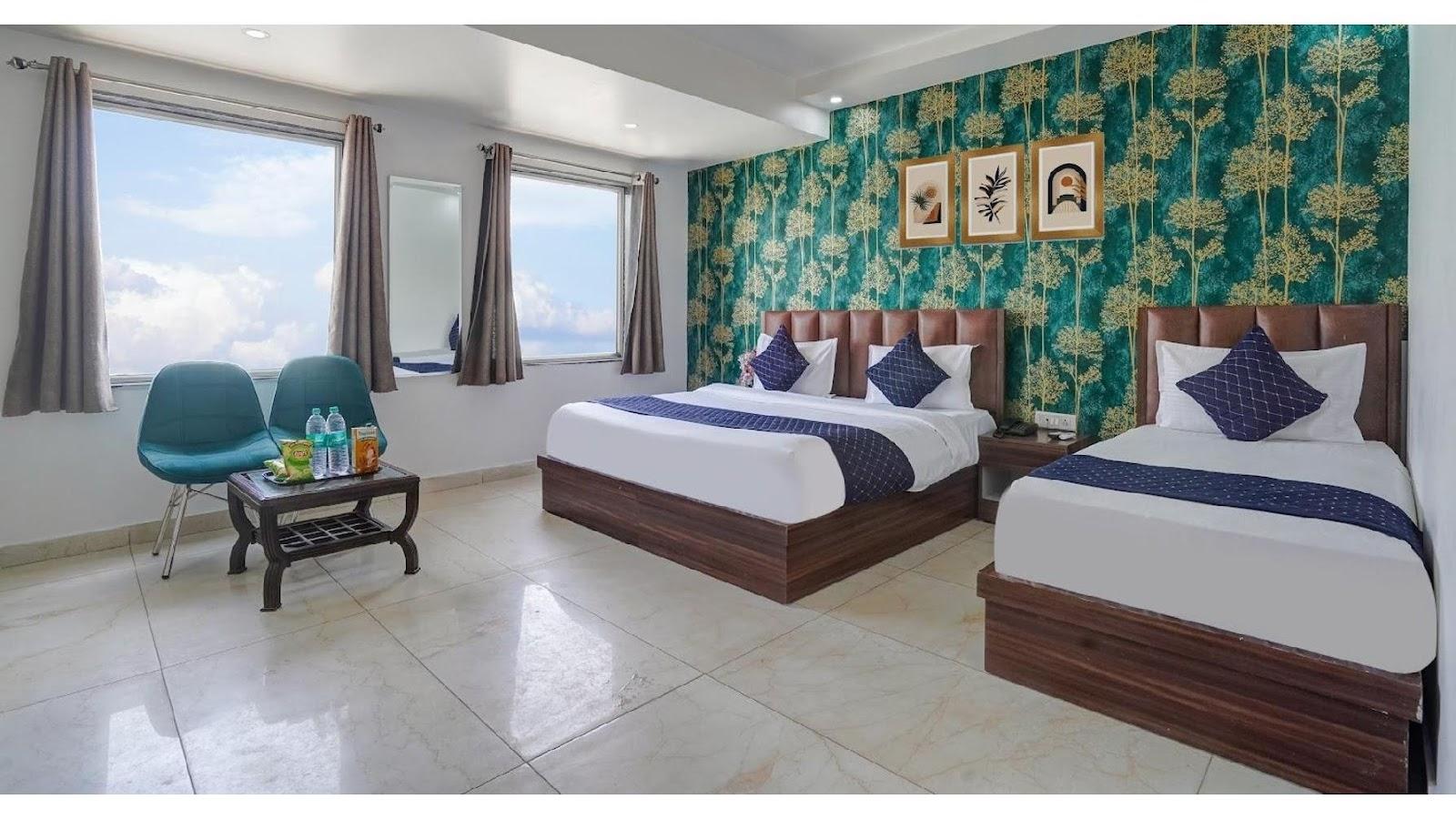 hotel king plaza – photo 1