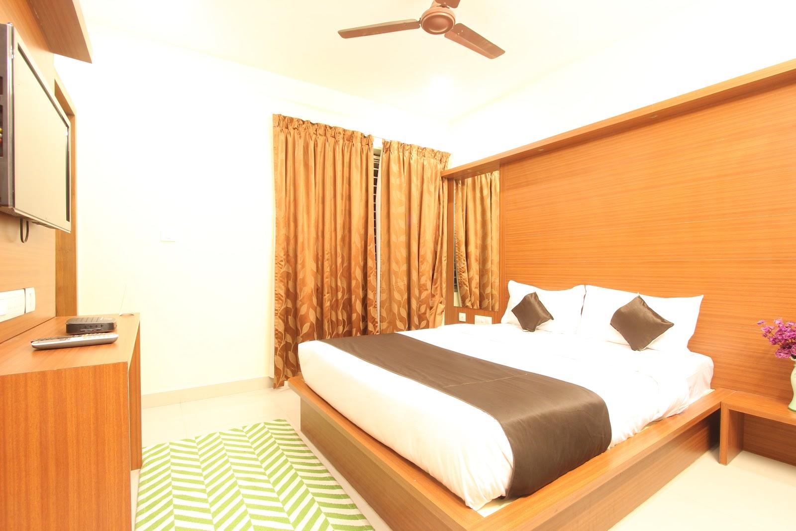 The Grand Inn – photo 1