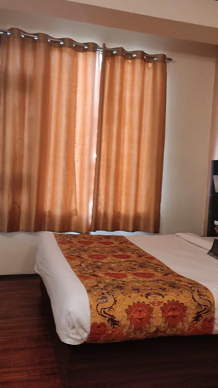 Muscatel Grand Silkroute - 300 Mts from MG Marg – photo 2